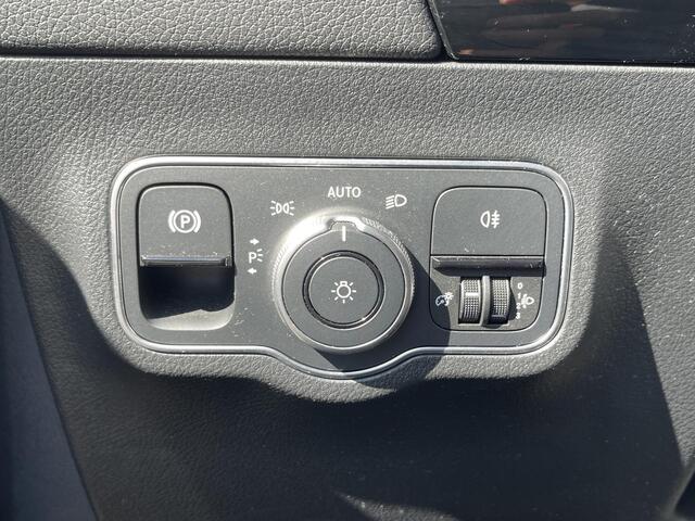 Mercedes-Benz B-KLASSE 250 e Advantage 17"/PDC v+a/Apple Carplay & Android auto/Stoelverwarming