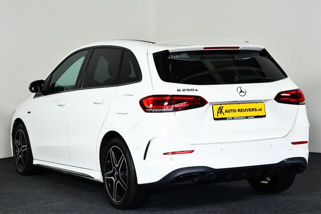 Mercedes-Benz B-KLASSE 250 e AMG Line / LED / Burmester / Navi