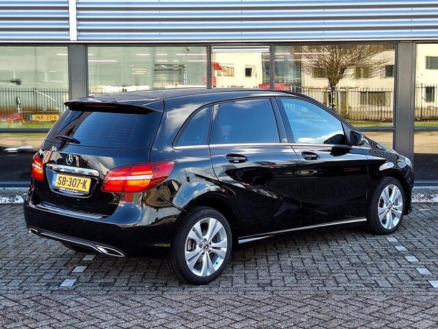 Mercedes-Benz B-KLASSE 180 Ambition | Automaat | Parkeersensoren rondom | Navigatie | Bluetooth | LED verlichting