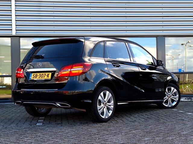 Mercedes-Benz B-KLASSE 180 Ambition | Automaat | Parkeersensoren rondom | Navigatie | Bluetooth | LED verlichting