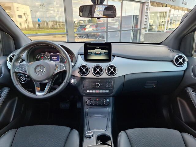 Mercedes-Benz B-KLASSE 180 Ambition | Automaat | Parkeersensoren rondom | Navigatie | Bluetooth | LED verlichting