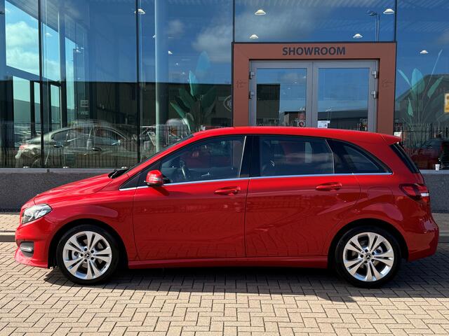 Mercedes-Benz B-KLASSE B180 | Navi | Half leder | Stoelverwarming | Trekhaak | Sfeerverlichting