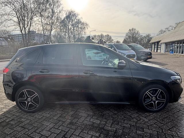 Mercedes-Benz B-KLASSE 250 e AMG Line | Plug-in Hybride | PHEV | Stoelverwarming | Camera | Navigatiesysteem | getint warmtewerend glas