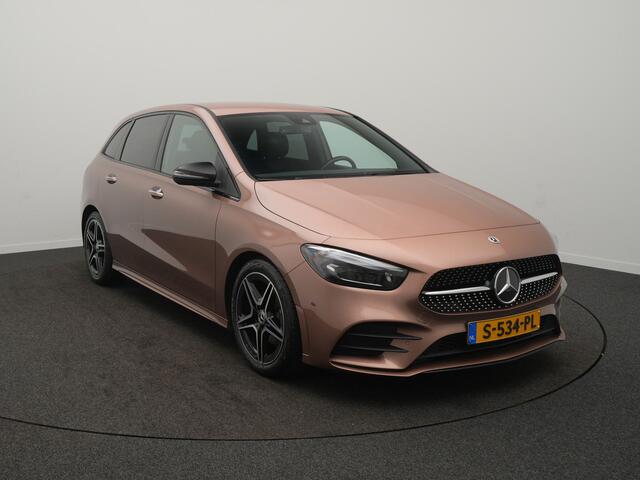 Mercedes-Benz B-KLASSE 180 AMG Line - RIJKLAARPRIJS - Automaat - Achteruitrijcamera - Sfeerverlichting!