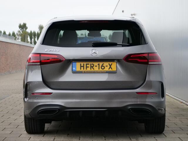 Mercedes-Benz B-KLASSE 250 e Business Solution Luxury 218 Pk Automaat AMG / Navigatie / Apple Carplay / Camera