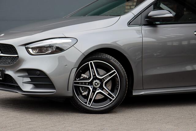 Mercedes-Benz B-KLASSE 250 e AMG Line | Panoramadak | Memory | Distronic | AMG Exclusief-pakket | Trekhaak | Surround Camera | Leder | Dodehoekassistent | Mutlibeam LED |