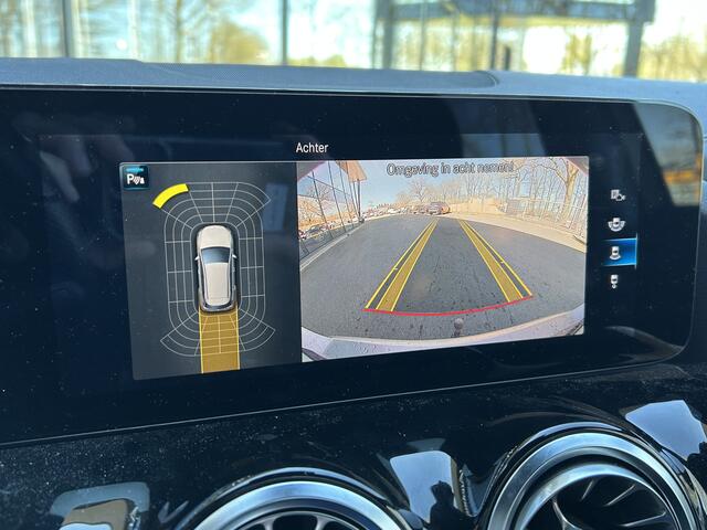 Mercedes-Benz B-KLASSE 250e AMG // Trekhaakl // Caplay // Camera // Sfeerverlichting // Nightpakket