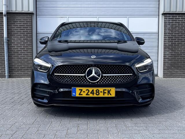 Mercedes-Benz B-KLASSE 180 AMG Line | Premium PLUS | Nightpakket | Panoramadak | 360° Camera | Memorystoelen verwarmd | Head-up Display | Sfeerverlichting