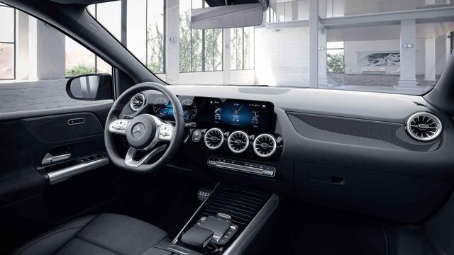 Mercedes-Benz B-KLASSE 180 Business Solution AMG | Night | Widescreen | Trekhaak | Panoramadak | Stoelverwarming |