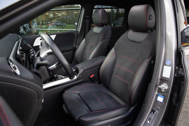 Mercedes-Benz B-KLASSE 250 e Premium Plus , Panoramadak, Burmester, Trekhaak, Head-up display,