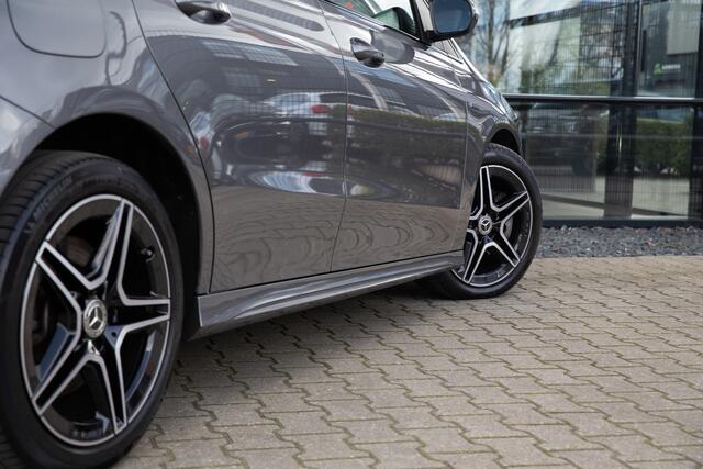 Mercedes-Benz B-KLASSE 250 e Premium Plus , Panoramadak, Burmester, Trekhaak, Head-up display,