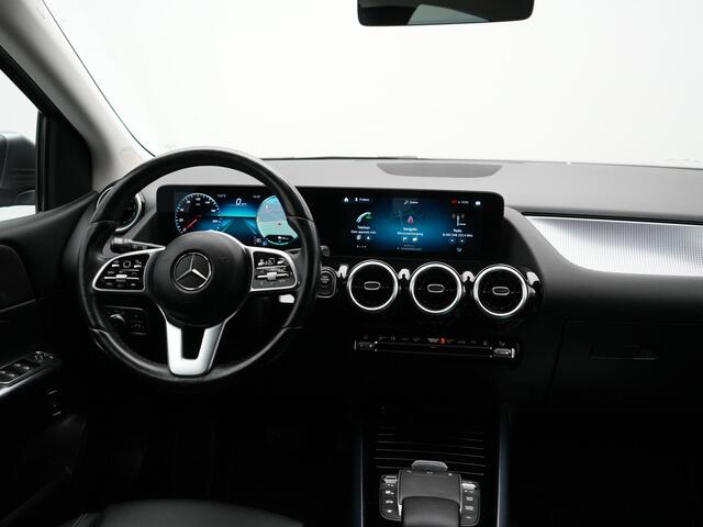 Mercedes-Benz B-KLASSE 250 e Progressive PHEV 218pk Dealer O.H | Trekhaak Af Fabriek | 360 Camera | Blis | Sportstoelen & Stuur Verwarmd | Apple Carplay | Widescreen | Navigatie | Virtual | DAB | L.M 17"| Plug In Hybrid |