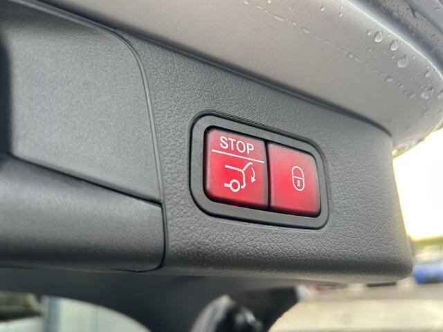 Mercedes-Benz B-KLASSE 250 e Business Solution AMG | Night Pakket | Panoramadak | Trekhaak | DISTRONIC Afstandsassistent | Dodehoekassistent | MULTIBEAM LED Koplampen | Stoelverwarming | Sfeerverlichting | Apple CarPlay | Android Auto | Sierdelen Lindehout Zwart | Elektrische A