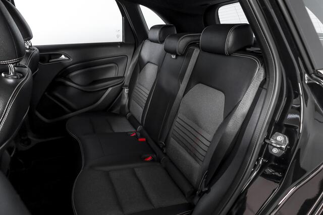 Mercedes-Benz B-KLASSE 180 122 PK Ambition | Cruise | Stoelverwarming | PDC | NAV | Airco | LM 17" |