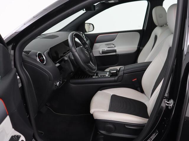 Mercedes-Benz B-KLASSE 250e Advantage | SOH 99% | Panoramadak | Half leder | Widescreen | Camera | Park Assist | Dodehoek detectie | Full LED | Navigatie | Bluetooth | PHEV | Plug In