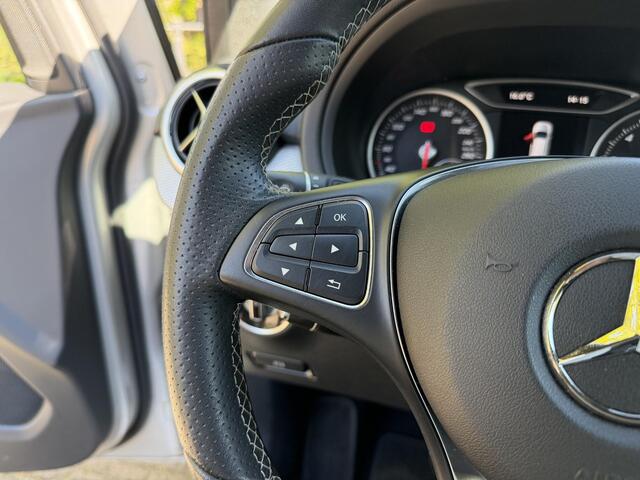 Mercedes-Benz B-KLASSE 180 AMG Line | 49.000KM !! | Trekhaak | Led | Navi | Leder |