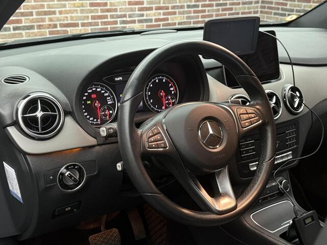 Mercedes-Benz B-KLASSE 180 Business Solution Camera Stoelvrwm Navi Led Trekhaak