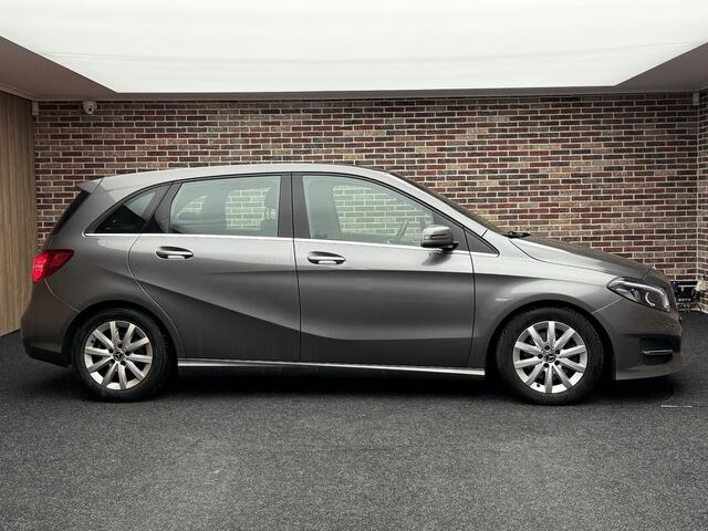 Mercedes-Benz B-KLASSE 180 Business Solution Camera Stoelvrwm Navi Led Trekhaak