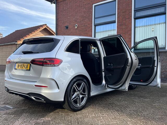Mercedes-Benz B-KLASSE 180 Business Solution AMG | NW STAAT | FULL LED | CAMERA | ELEKT KOFFER |