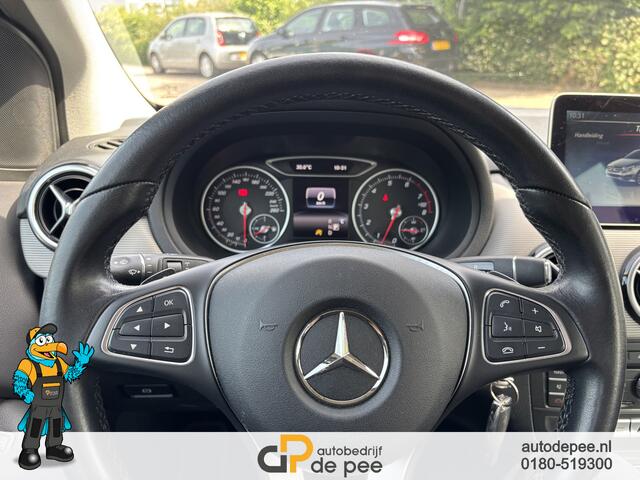 Mercedes-Benz B-KLASSE 180 Ambition GARANTIE/AUTOMAAT/CRUISE/AIRCO/NAVI/PDC/LICHTMETAAL rijklaarprijs!