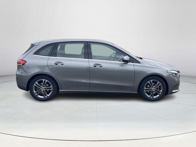 Mercedes-Benz B-KLASSE 180 Advantage | Achteruitrijcamera | Half leder | MBUX | Elektrische achterklep |