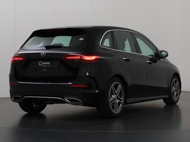 Mercedes-Benz B-KLASSE 180 Star Edition AMG | Panoramadak | Trekhaak | Multibeam LED | Memory | Winterpakket | Keyless |