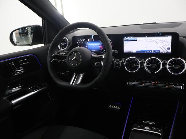 Mercedes-Benz B-KLASSE 180 Star Edition AMG | Panoramadak | Trekhaak | Multibeam LED | Memory | Winterpakket | Keyless |