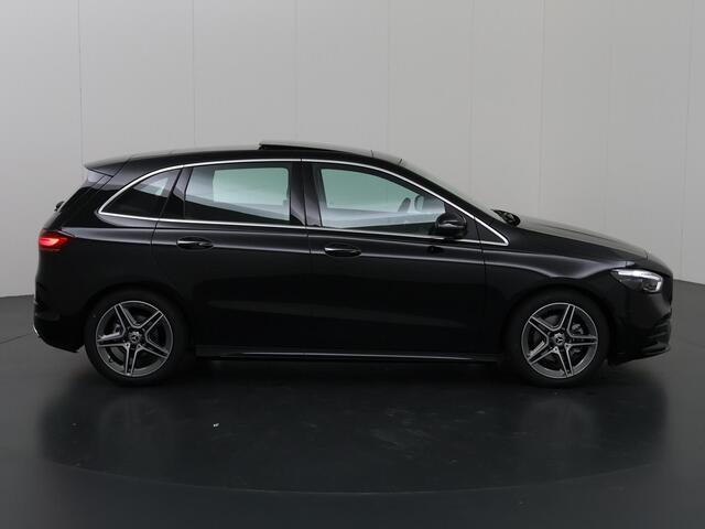 Mercedes-Benz B-KLASSE 180 Business Solution AMG | Panoramadak | Winter pakket | Memory stoelen | Trekhaak | Parkeercamera | Sfeerverlichting |