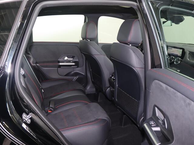 Mercedes-Benz B-KLASSE 250 e Star Edition AMG Line 250 e Star Edition AMG Line Mercedes-Benz B 250 e Star Edition AMG Line | Panorama | Memory Stoelen | Trekhaak | Winterpakket | Muiltibeam | Metallic |