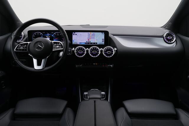 Mercedes-Benz B-KLASSE 220 Launch Edition Premium Sfeerverlichting, Camera, Keyless, Apple Carplay, LED, Stoelverw.