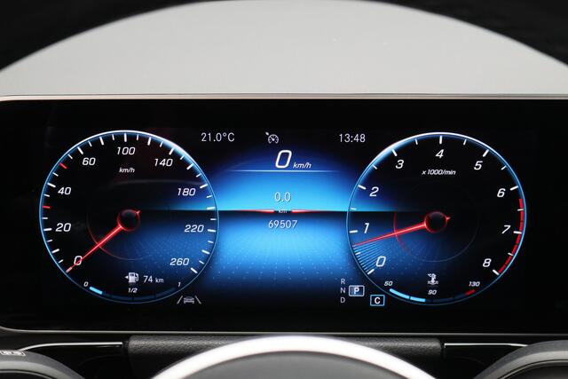 Mercedes-Benz B-KLASSE 220 Launch Edition Premium Sfeerverlichting, Camera, Keyless, Apple Carplay, LED, Stoelverw.