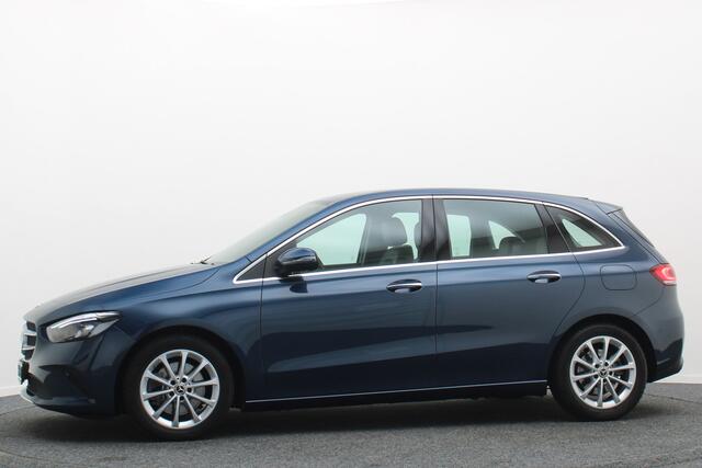 Mercedes-Benz B-KLASSE 220 Launch Edition Premium Sfeerverlichting, Camera, Keyless, Apple Carplay, LED, Stoelverw.