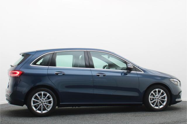 Mercedes-Benz B-KLASSE 220 Launch Edition Premium Sfeerverlichting, Camera, Keyless, Apple Carplay, LED, Stoelverw.