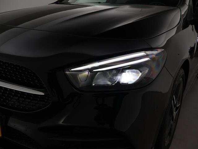 Mercedes-Benz B-KLASSE 250e 218 PK AMG NIGHT + SFEERVERLICHTING | CAMERA | 18 INCH | STOELVERWARMING
