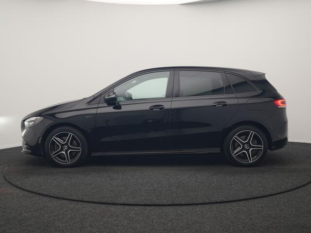 Mercedes-Benz B-KLASSE 250 e Business Solution AMG Limited PHEV 218pk Dealer O.H. | Burmester Audio | Alcantara Sportstoelen Verwarmd | Camera | Sfeerverlichting | Apple Carplay | Widescreen Navigatie | DAB | Plug In Hybrid |