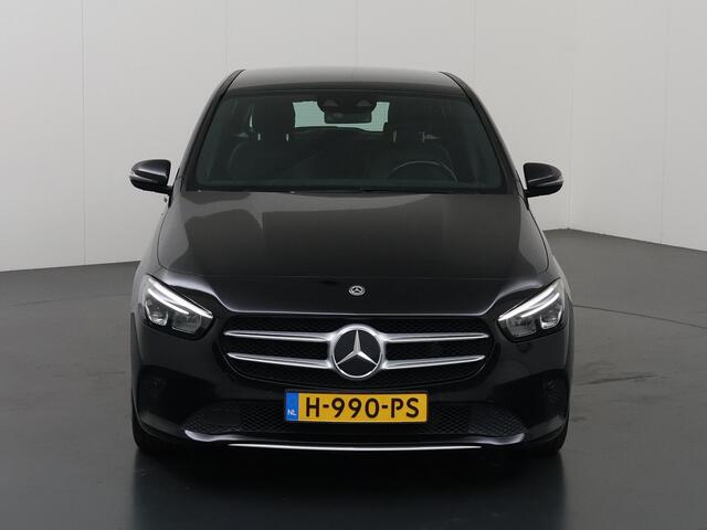 Mercedes-Benz B-KLASSE 220 Launch Edition Premium | Keyless | Premium Sound | Stoelverwarming | Widescreen | Achteruitrijcamer |