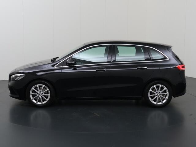 Mercedes-Benz B-KLASSE 220 Launch Edition Premium | Keyless | Premium Sound | Stoelverwarming | Widescreen | Achteruitrijcamer |