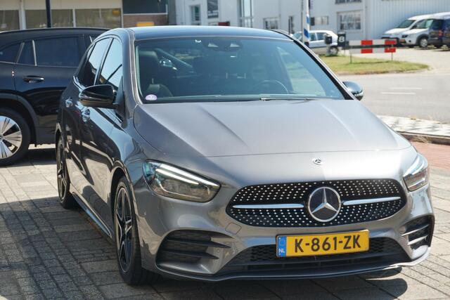 Mercedes-Benz B-KLASSE 200 Business Solution AMG | PANO | massage | trekhaak | sfeer | elct stoelen