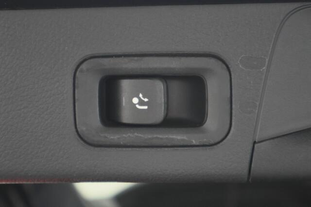 Mercedes-Benz B-KLASSE 250 e Business Line Camera, Cruise, Apple Carplay, LED, PDC, Sfeerverlichting, Trekhaak, 18''