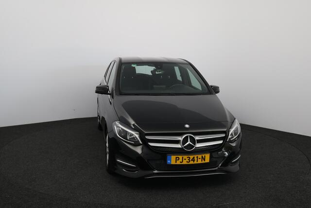 Mercedes-Benz B-KLASSE 180 d/ EERSTE EIGENAAR!/ D-Riem verv: 97.000 KM!/ Camera/ Apple + Android/ Zwarte-Hemel/ LED Koplampen/ PDC V+A/ Stoelverw./ Keyless-GO/ Cruise/ Bluetooth/ Multi. LEDER. Stuur/ Chroom.