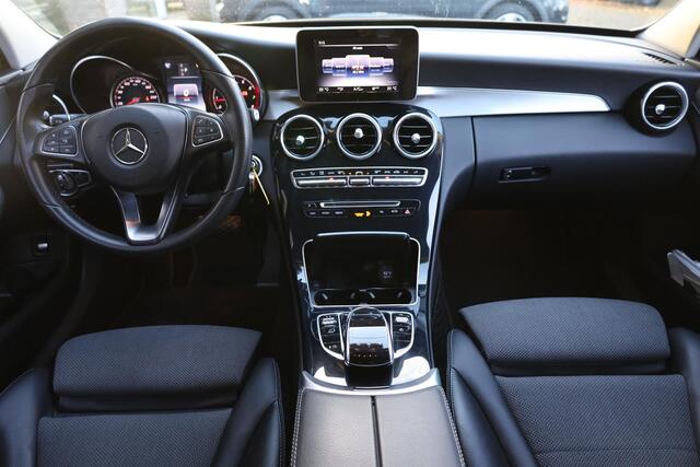 Mercedes-Benz C-KLASSE Estate 180 2xCAMERA TREKHAAK-AFN LUCHTVERING STOELVERWARMING SFEERVERLICHTING ELEK.LAADKLEP 17"LMV FLIPPERS 2xPDC NAVI