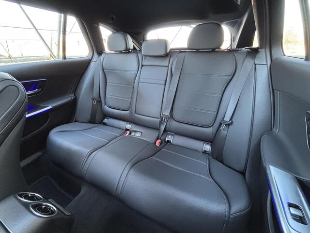 Mercedes-Benz C-KLASSE 180 Luxury Line Mercedes-Benz C 180 Estate Luxury Line | Panoramadak | Apple Car Play | LED | Stoelverwarming | 18-Inch