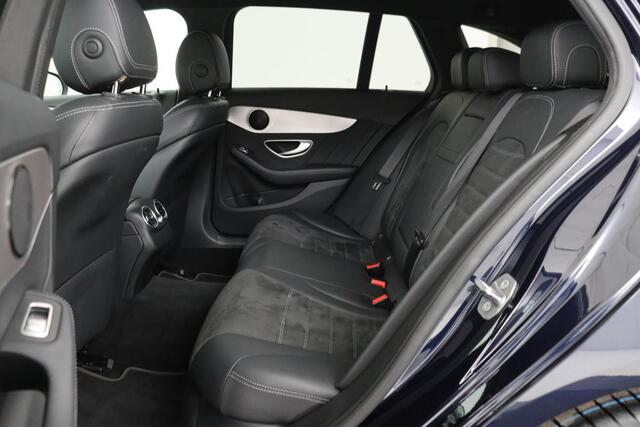 Mercedes-Benz C-KLASSE 200 AMG | Stoelverwarming | Carplay | Trekhaak | Matrix LED | Sfeerverlichting | Leder/Alcantara | Side Assist | Camera