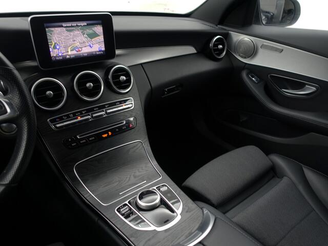 Mercedes-Benz C-KLASSE Estate 180 AMG Night Edition Aut- Panodak, Xenon Led, Sfeerverlichting, Burmester, Stoelverwarming, Keyless