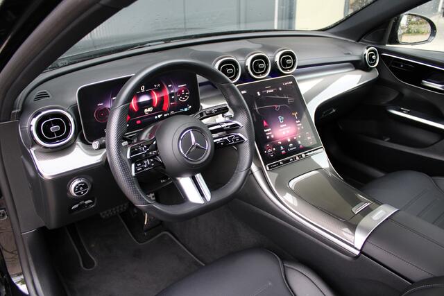 Mercedes-Benz C-KLASSE AMG-line (Nightpakket, Sfeerverlichting, Camera, Dodehoek, Apple Carplay)