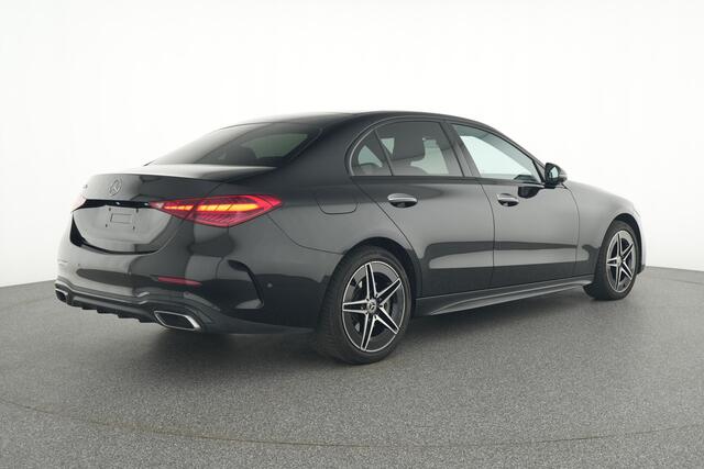 Mercedes-Benz C-KLASSE 300 e AMG Plug-In Hybride AMG line | Night Pakket | Distronic | 360° camera | Digital Licht | Keyless Go. Inclusief 24 maanden Mercedes-Benz Certified garantie voor Europa.