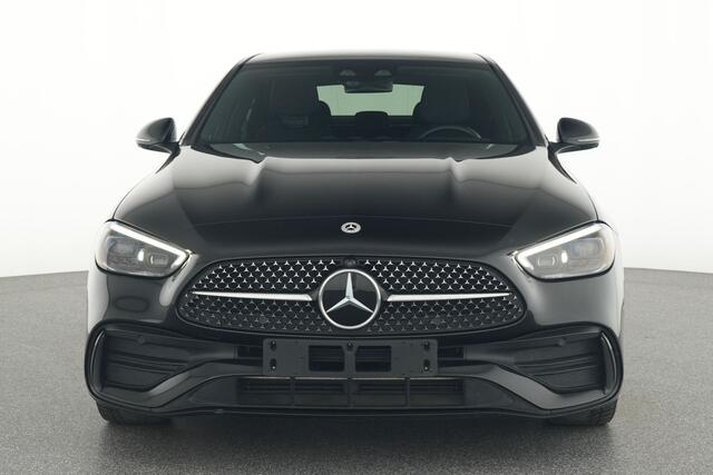 Mercedes-Benz C-KLASSE 300 e AMG Plug-In Hybride AMG line | Night Pakket | Distronic | 360° camera | Digital Licht | Keyless Go. Inclusief 24 maanden Mercedes-Benz Certified garantie voor Europa.