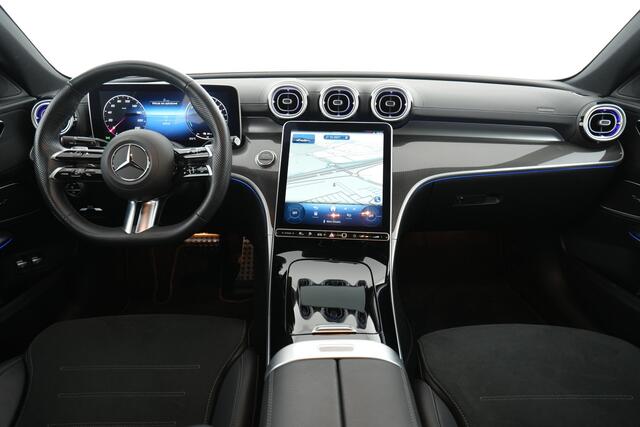 Mercedes-Benz C-KLASSE 300 e AMG Plug-In Hybride AMG line | Night Pakket | Distronic | 360° camera | Digital Licht | Keyless Go. Inclusief 24 maanden Mercedes-Benz Certified garantie voor Europa.