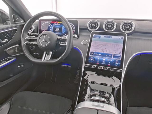 Mercedes-Benz C-KLASSE Estate 300 e AMG Line AMG Line | Night Pakket | Trekhaak | Burmester® | Panorama Schuif-Kanteldak | Distronic | Multi beam koplampen. Inclusief 24 maanden Mercedes-Benz Certified garantie voor Europa.
