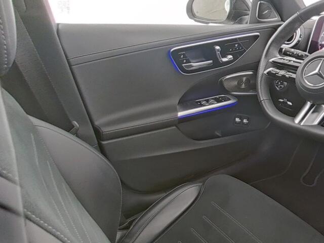 Mercedes-Benz C-KLASSE Estate 300 e AMG Line AMG Line | Night Pakket | Trekhaak | Burmester® | Panorama Schuif-Kanteldak | Distronic | Multi beam koplampen. Inclusief 24 maanden Mercedes-Benz Certified garantie voor Europa.